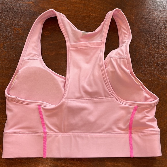 Fabletics On the Go Medium Impact Sportsbra - Picture 5 of 5